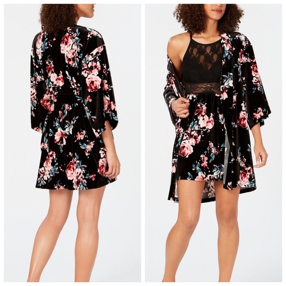 INC International Concepts Other - 🎊HP🎊🆕Robe in floral velvet
